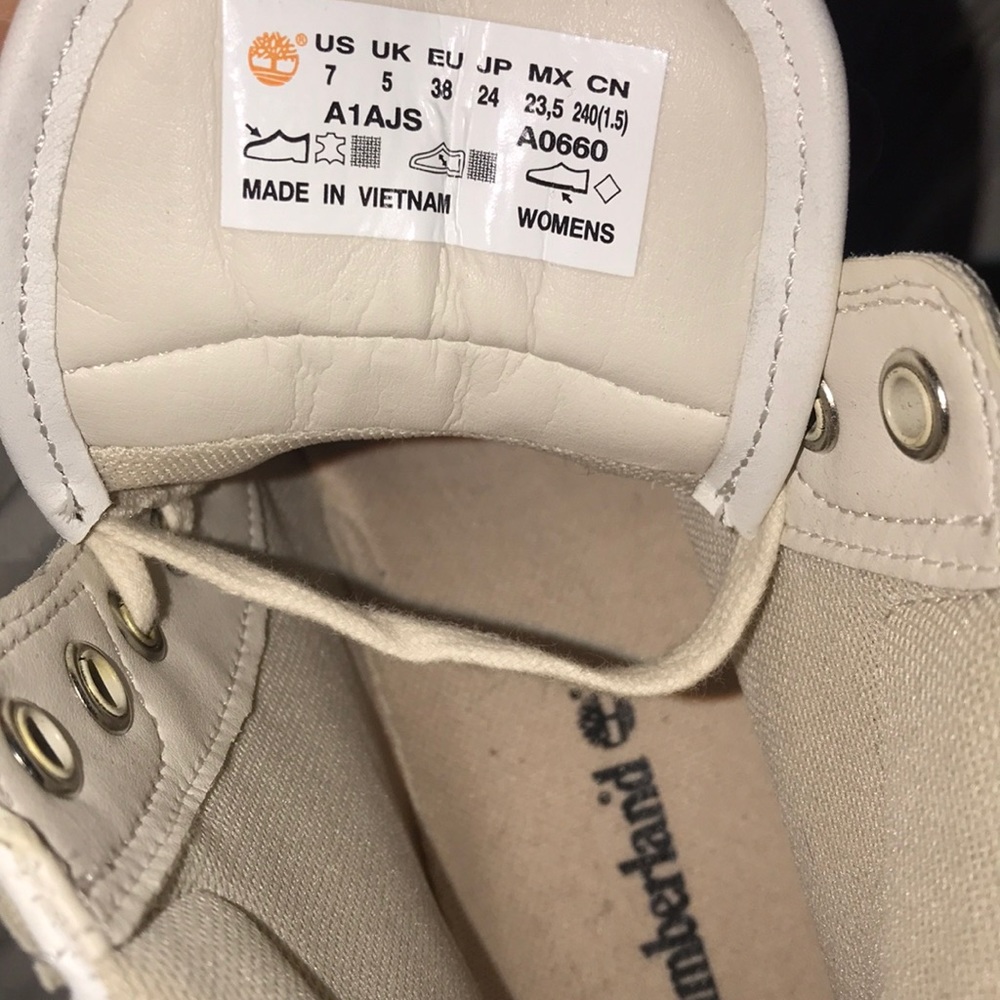 Timberlands - Picture 3 of 5